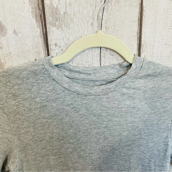 *Free with Purchase* Calvin Klein - NWOT Kids Grey Tee - Picture 4 of 7